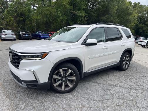 2025 Honda Pilot Touring 8-Passenger