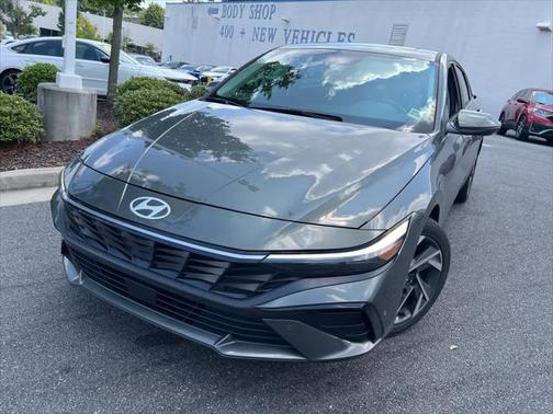 2024 Hyundai ELANTRA Limited