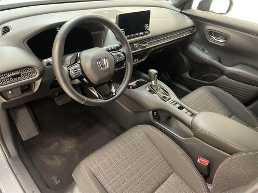 2025 Honda HR-V 2WD Sport