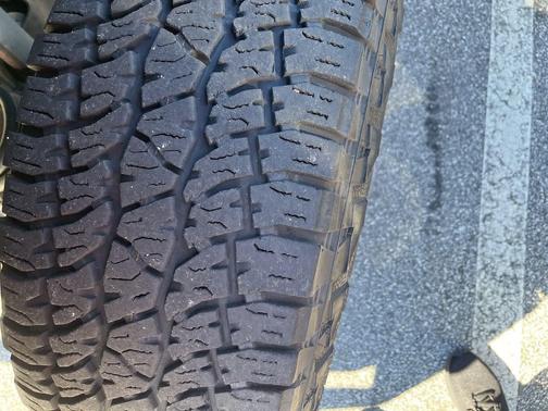 2017 RAM 2500 Tradesman Crew Cab 4x4 6'4' Box