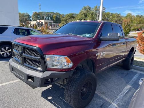 2017 RAM 2500 Tradesman Crew Cab 4x4 6'4' Box