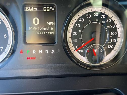 2017 RAM 2500 Tradesman Crew Cab 4x4 6'4' Box