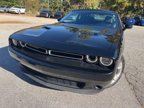 2021 Dodge Challenger SXT