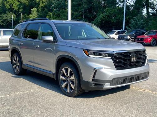 2025 Honda Pilot Touring 8-Passenger