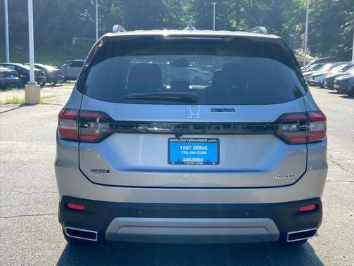 2025 Honda Pilot Touring 8-Passenger
