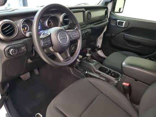 2023 Jeep Gladiator Sport