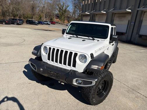 2023 Jeep Gladiator Sport