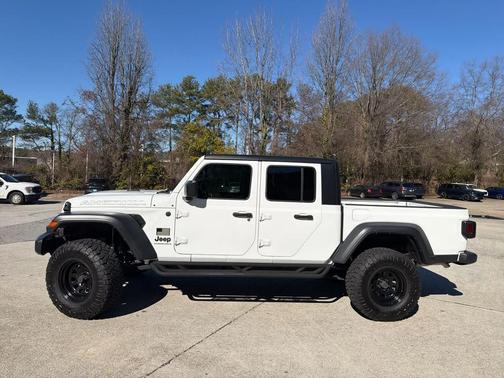 2023 Jeep Gladiator Sport