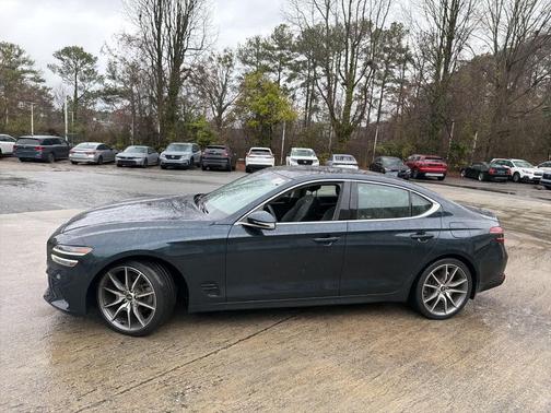 2022 Genesis G70 2.0T RWD