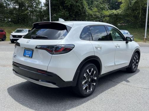 Platinum White Pearl 2026 Honda HR-V EX-L