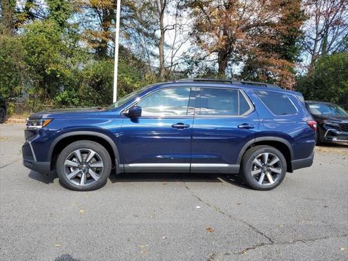 2025 Honda Pilot Touring 8-Passenger