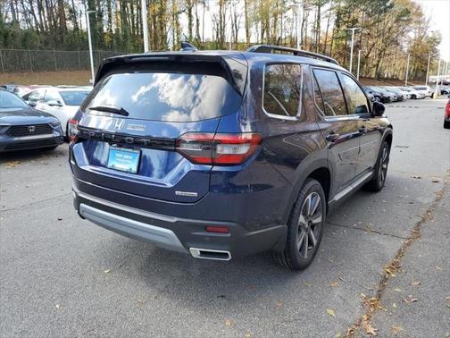 2025 Honda Pilot Touring 8-Passenger