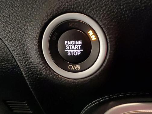 Go Mango 2020 Dodge Challenger SXT