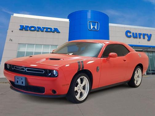 Go Mango 2020 Dodge Challenger SXT