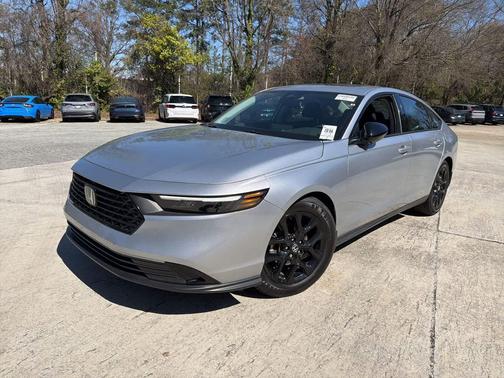 Solar Silver Metallic 2025 Honda Accord SE