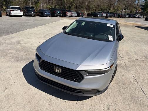 Solar Silver Metallic 2025 Honda Accord SE