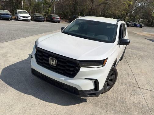 Platinum White Pearl 2025 Honda Pilot Sport