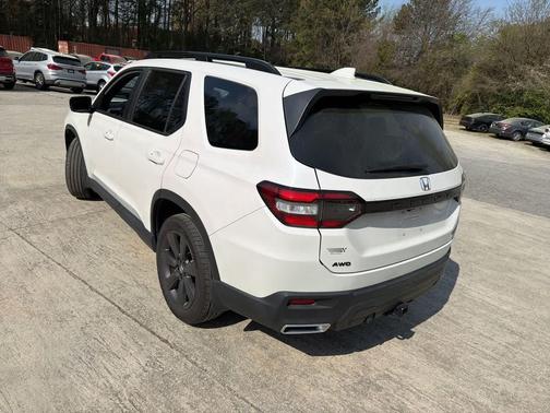 Platinum White Pearl 2025 Honda Pilot Sport