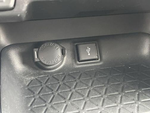 Ruby Flare Pearl 2020 Toyota RAV4 LE