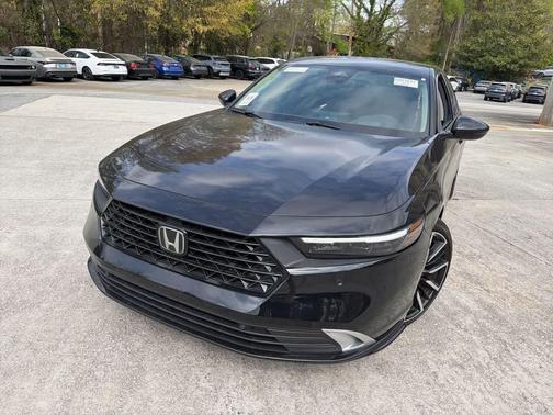 Crystal Black Pearl 2025 Honda Accord Hybrid Touring