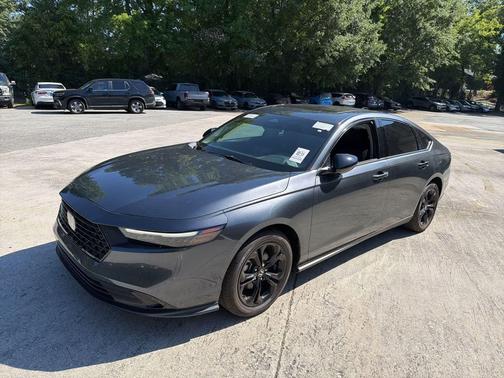 Meteorite Gray Metallic 2025 Honda Accord SE