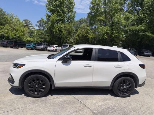 Platinum White Pearl 2025 Honda HR-V 2WD Sport