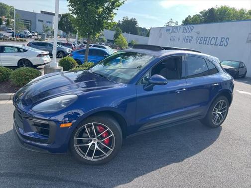 2022 Porsche Macan Base