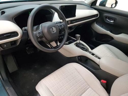 Nordic Forest Pearl 2026 Honda HR-V LX