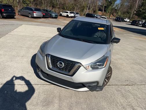 2019 Nissan Kicks SR
