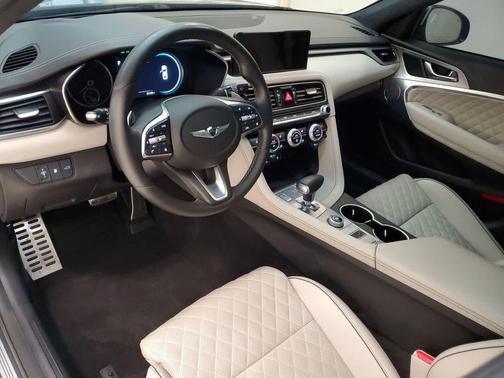 2022 Genesis G70 3.3T AWD