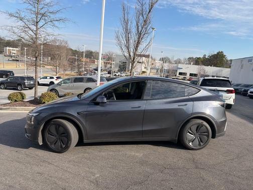 2026 Tesla Model Y Premium Rear-Wheel Drive