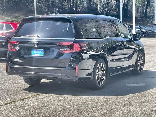 Crystal Black Pearl 2026 Honda Odyssey Elite