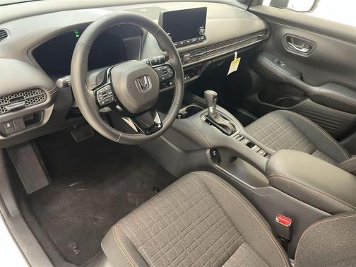 2025 Honda HR-V 2WD Sport