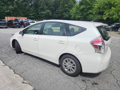 2015 Toyota Prius v Two