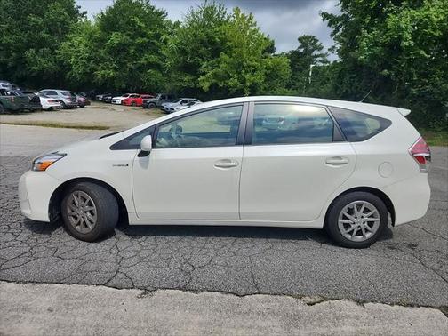 2015 Toyota Prius v Two