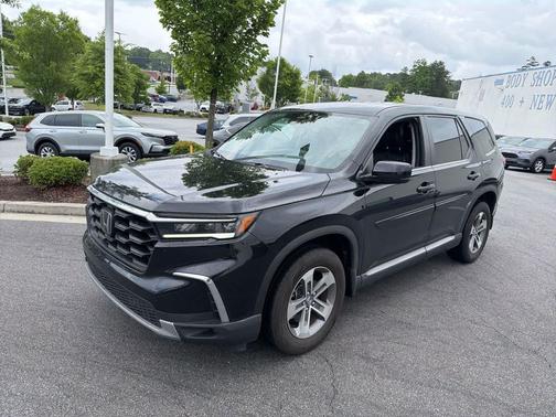 Crystal Black Pearl 2024 Honda Pilot EX-L 7 Passenger