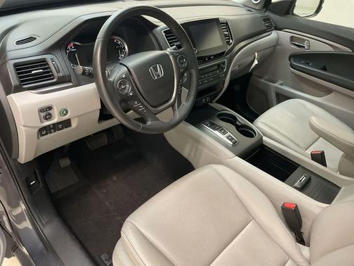 Modern Steel Metallic 2023 Honda Ridgeline RTL