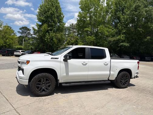 Summit White 2026 Chevrolet Silverado 1500 RST