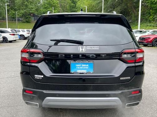 2025 Honda Pilot Touring 8-Passenger