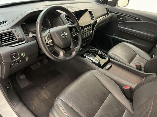 2021 Honda Pilot AWD Black Edition