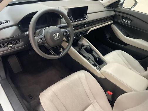 Platinum White Pearl 2023 Honda Accord EX