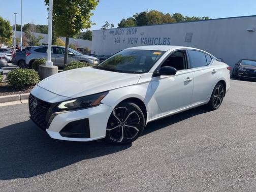 2023 Nissan Altima SR FWD