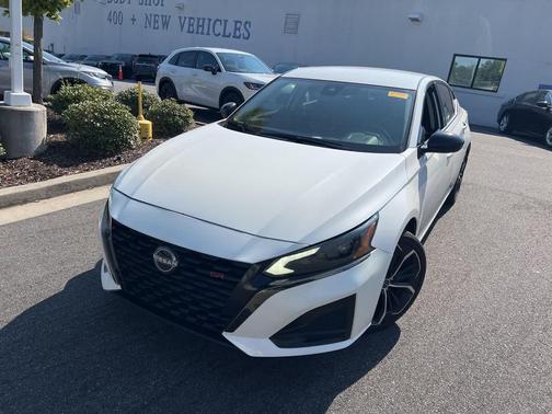 2023 Nissan Altima SR FWD