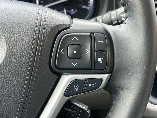 Alumina Jade Metallic 2019 Toyota Highlander XLE