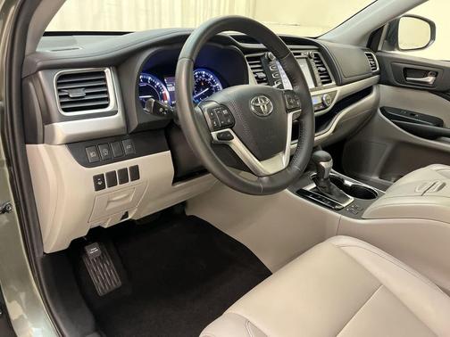 Alumina Jade Metallic 2019 Toyota Highlander XLE