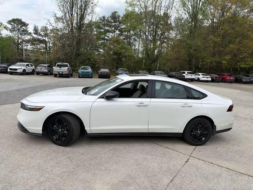 Platinum White Pearl 2025 Honda Accord SE