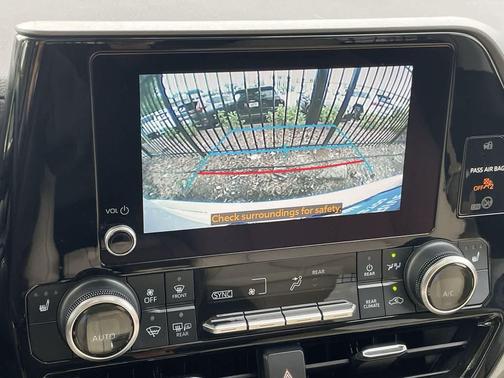 Wind Chill Pearl 2023 Toyota Highlander XLE