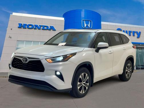 Wind Chill Pearl 2023 Toyota Highlander XLE