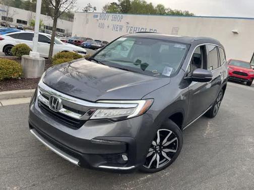 2022 Honda Pilot Touring 8-Passenger