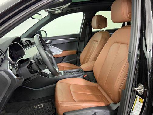 2024 Audi Q3 45 S line Premium Plus